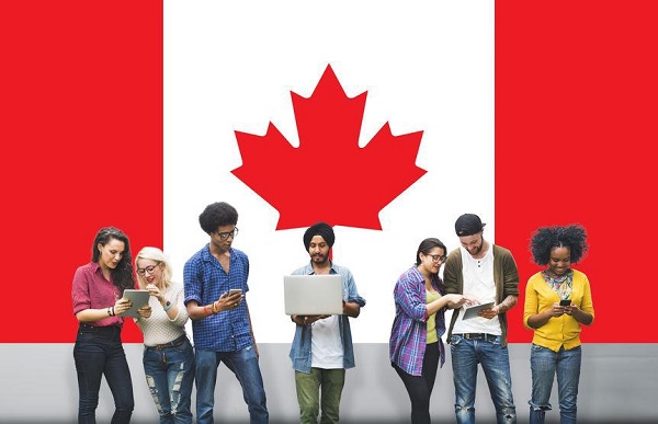 Chính phủ Canada mở rộng dịch vụ trực tuyến cho sinh viên quốc tế