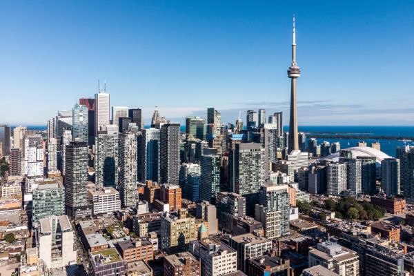 Toronto - đầu tàu kinh tế của quốc gia lá phong