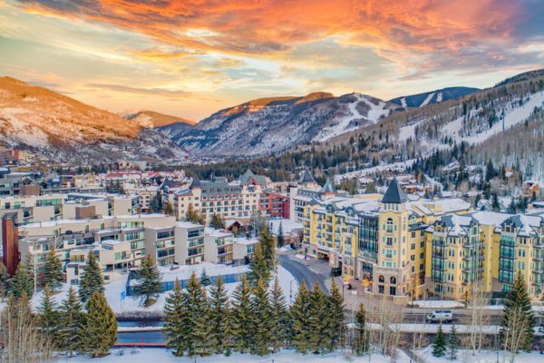Vail Ski Resort - khu trượt tuyết lớn nhất bang Colorado